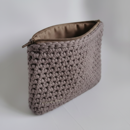 Essence 05 - Grayish Purple